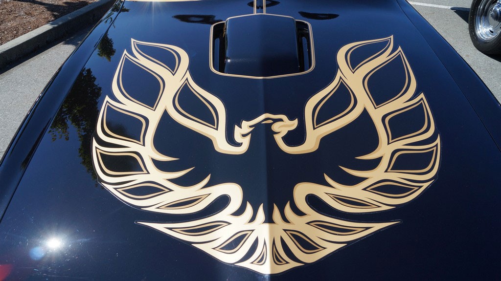 Gold-Pontiac-Firebird-Logo.jpg