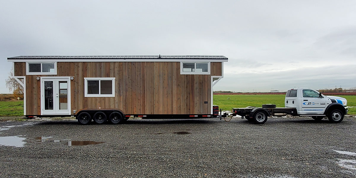 Tiny Home Transport by JT HOTSHOTTING